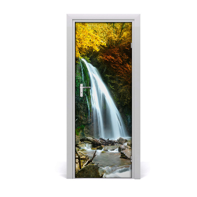 Naklejka fototapeta na drzwi Wodospad w jesiennym lesie