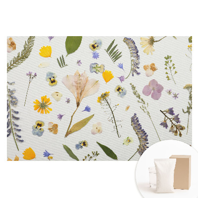 Tapeta fotograficzna flizelinowa Suszone kwiaty na białym płótnie