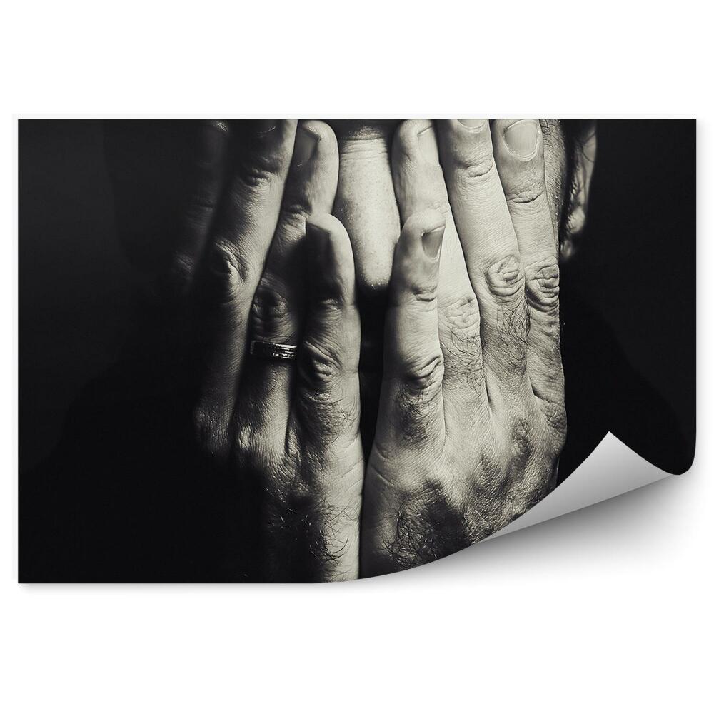 Fotopeta Mężczyzna dłonie na twarzy obrączka