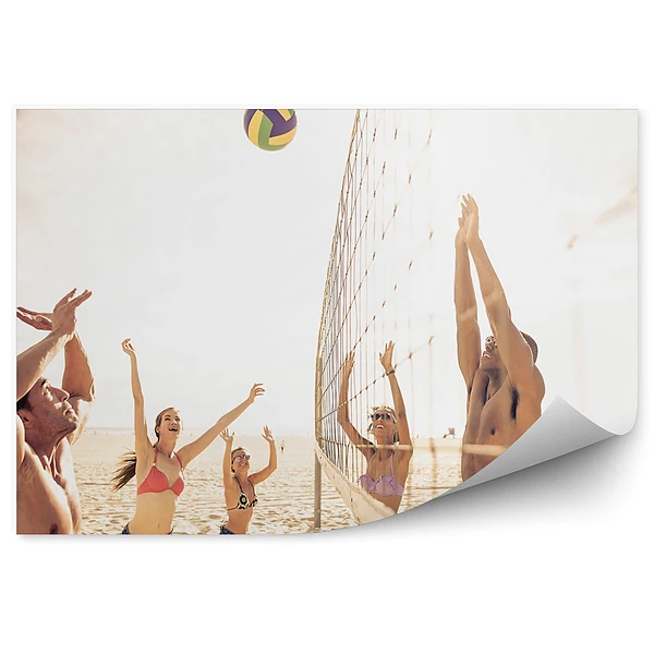 Fototapeta samoprzylepna Przyjaciele mecz siatkówki plażowej