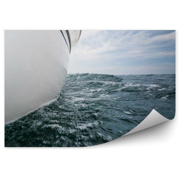 Okleina na ścianę Zbliżenie żaglówka fale morze woda