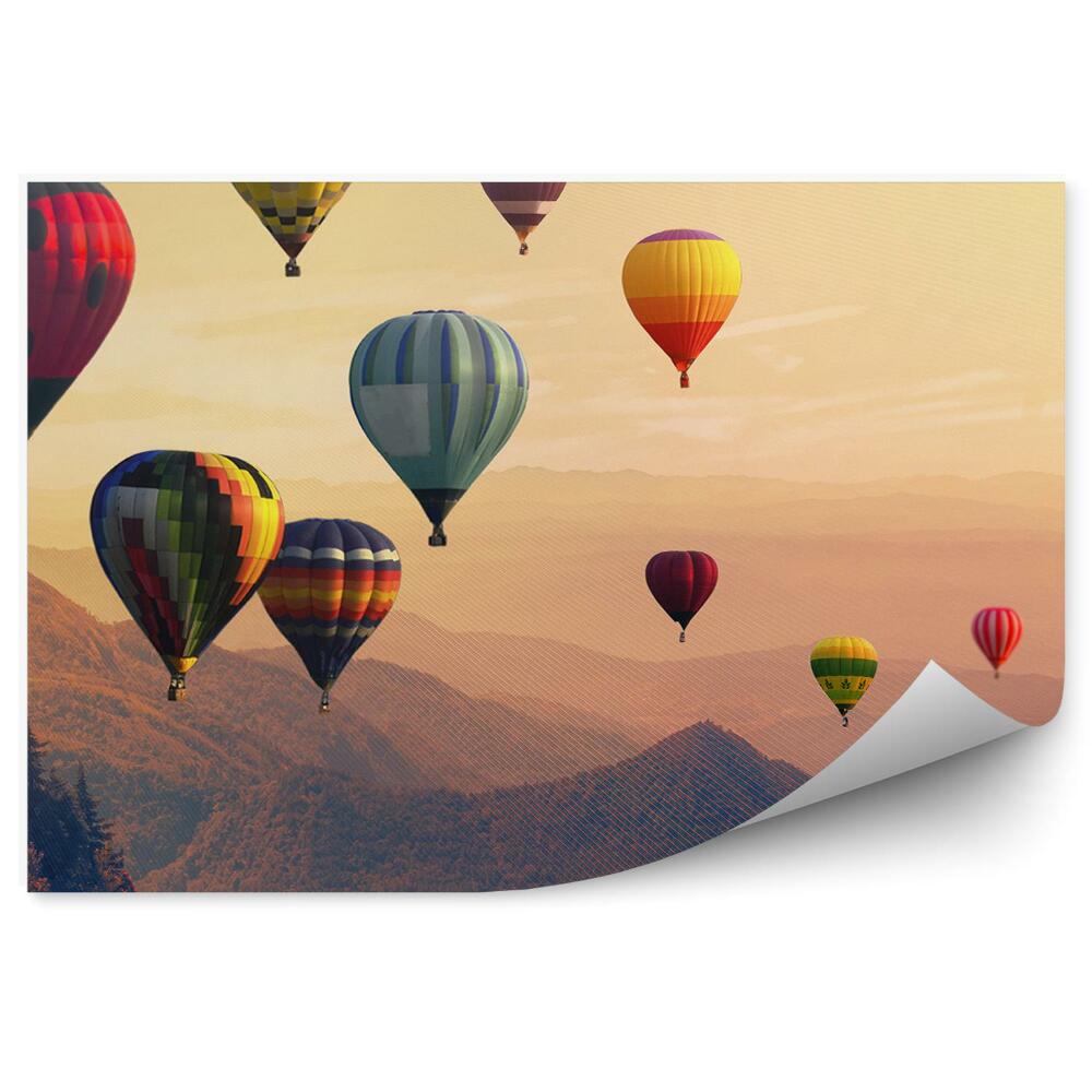 Fototapeta Gorące powietrze balony wysokie góry zachód słońca drzewa