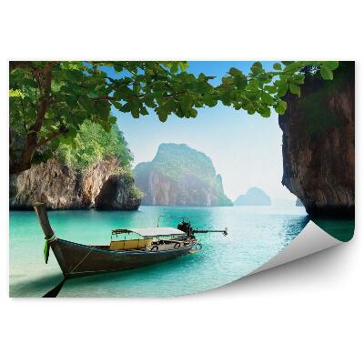 Fototapeta Łódź na małej wyspie w tajlandii