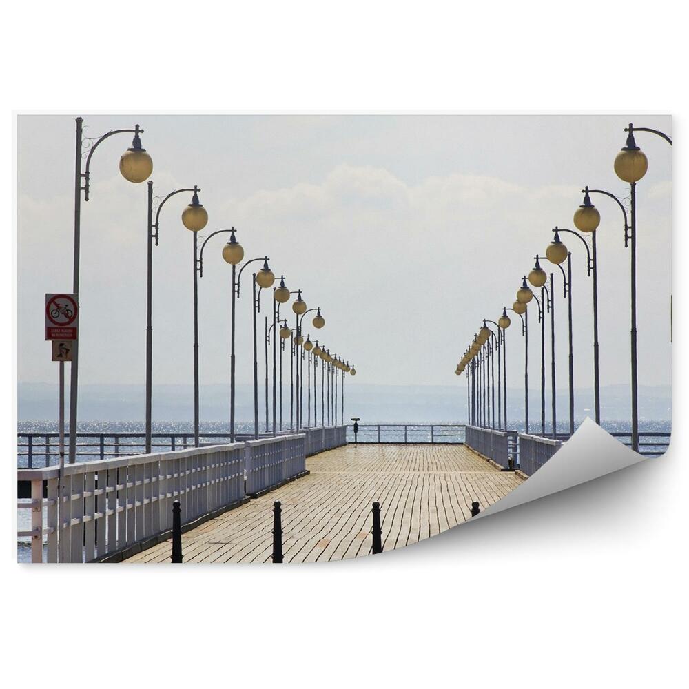 Fototapeta samoprzylepna Molo w juracie polska drewno latarnie