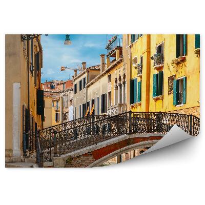 Fototapeta samoprzylepna Wenecja kolorowy kanał łodzie