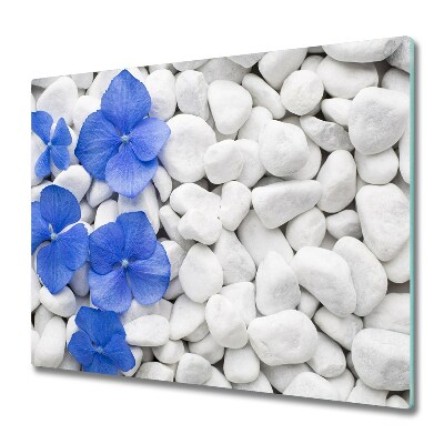 Deska do krojenia Hortensja na białych kamieniach