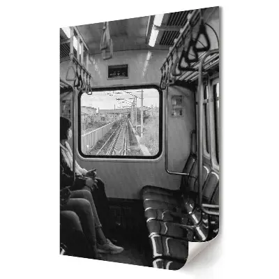 Grafika ścienna na płótnie Podróż w ciszy miejskiego transportu