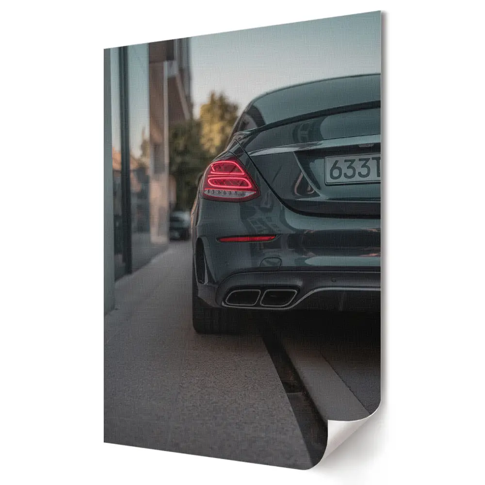 Plakat na materiale polycanvas Elegancja w miejskim stylu samochodu