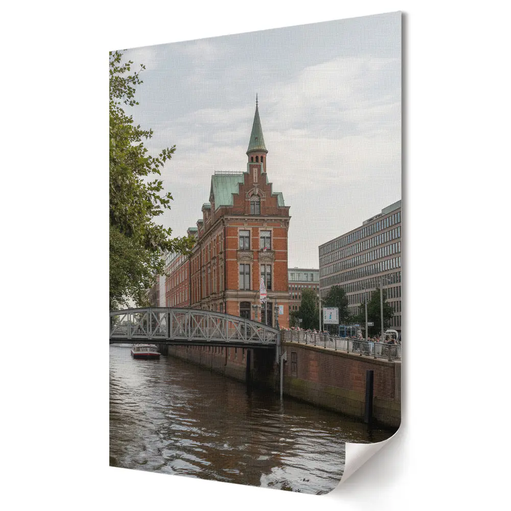 Stylowy plakat na ścianę Zabytkowa architektura nad rzeką