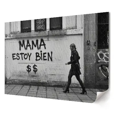Plakat ścienny premium Kobieta w mieście z graffiti