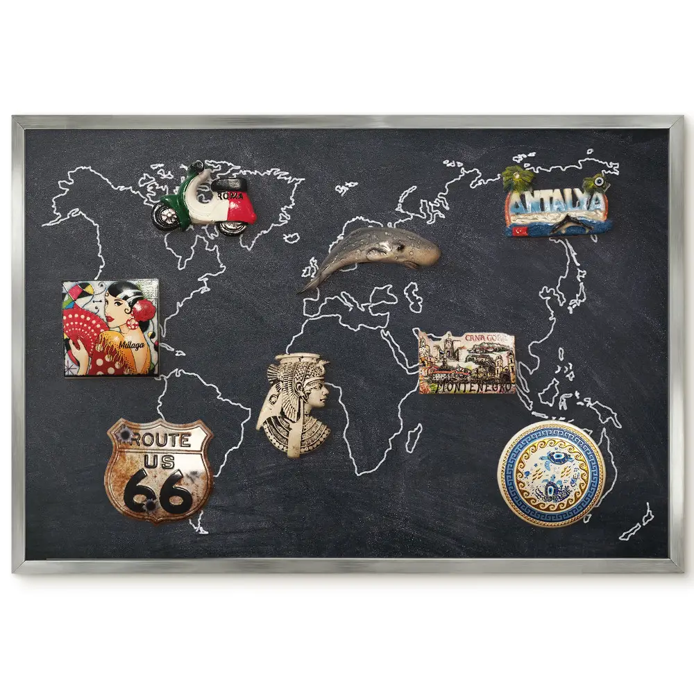 Tablica magnetyczna na ścianę Mapa świata w srebrnej ramie na ciemnym tle
