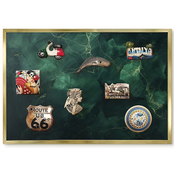 Tablica magnetyczna w złotej ramie Subtelne linie i głębokie odcienie zieleni